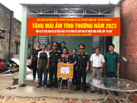 Hội Liên hiệp phụ nữ Việt Nam Phường 1 trao Mái ấm tình thương cho hội viên người dân tộc