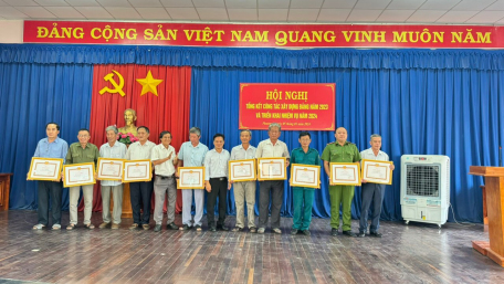 Đảng ủy phường 1, thành phố Tây Ninh tổ chức Hội nghị tổng kết công tác  xây dựng Đảng năm 2023 và triển khai nhiệm vụ năm 2024
