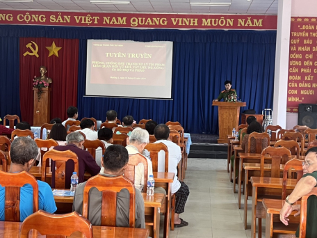 Công an Phường 1, thành phố Tây Ninh phối hợp các đơn vị có liên quan tuyên truyền phòng, chống tội phạm, PCCC